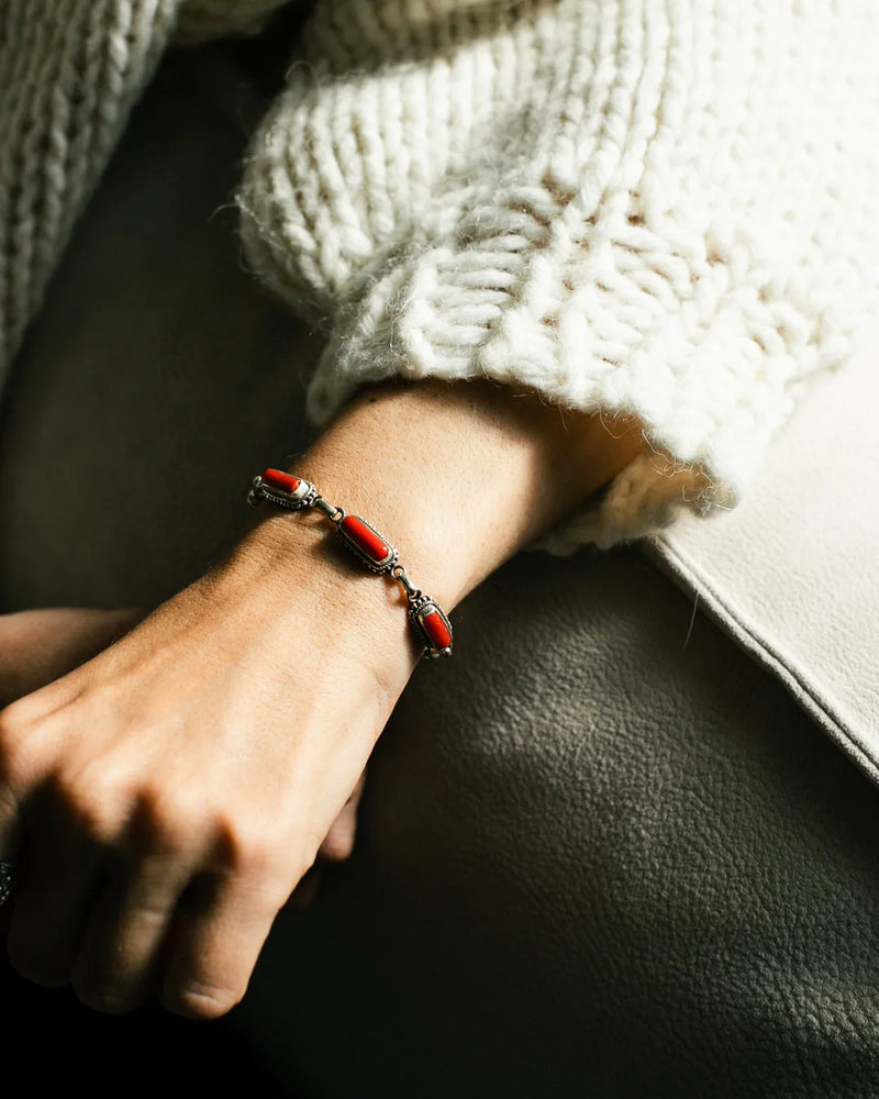 Bracelet with coral