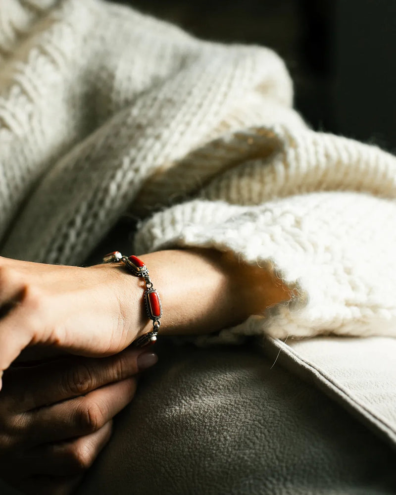 Bracelet with coral