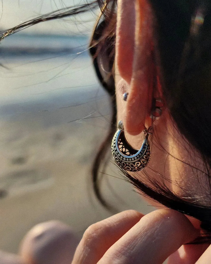 Earrings with flowers