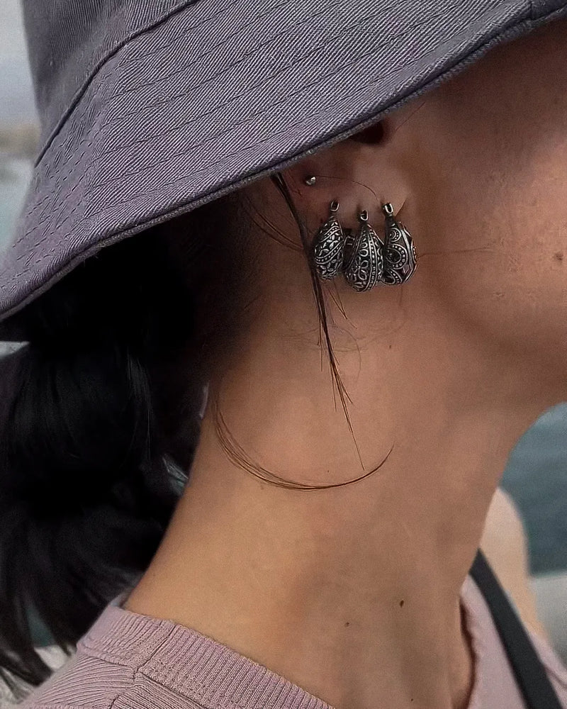 Earrings with flowers