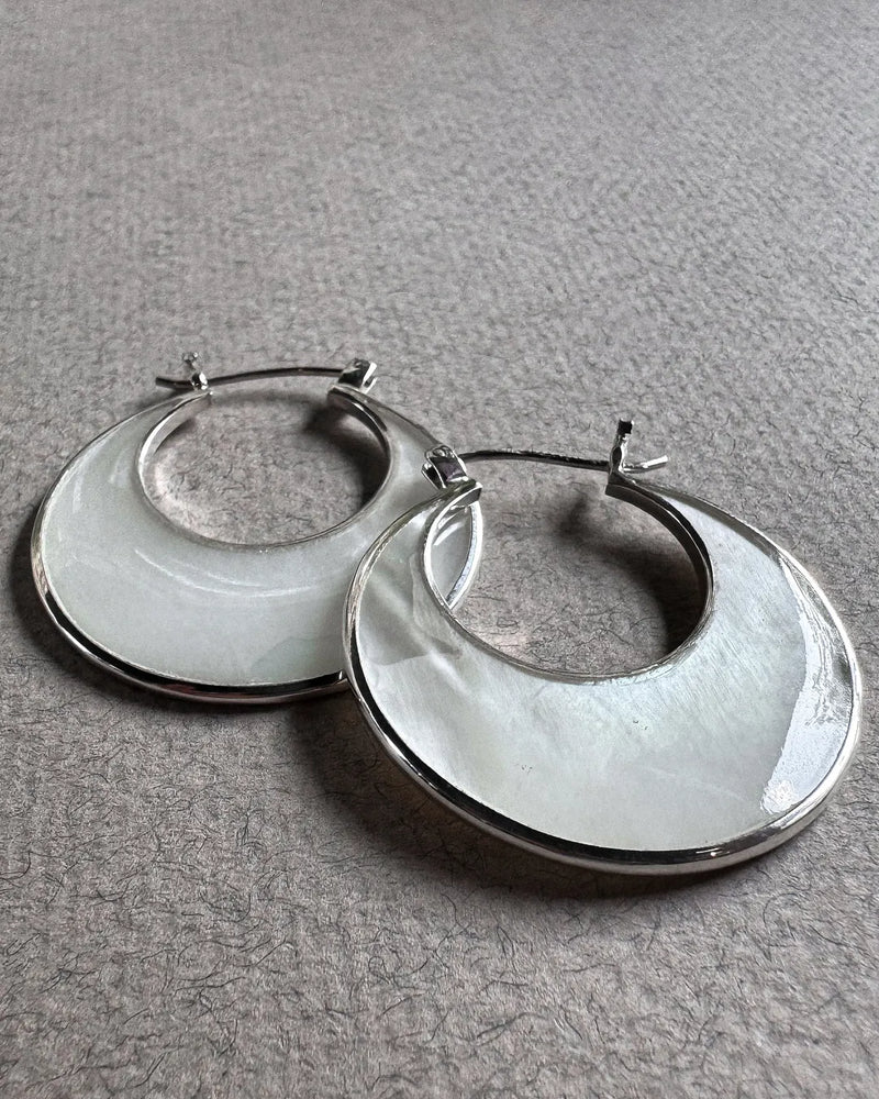 Earrings with mother of pearl